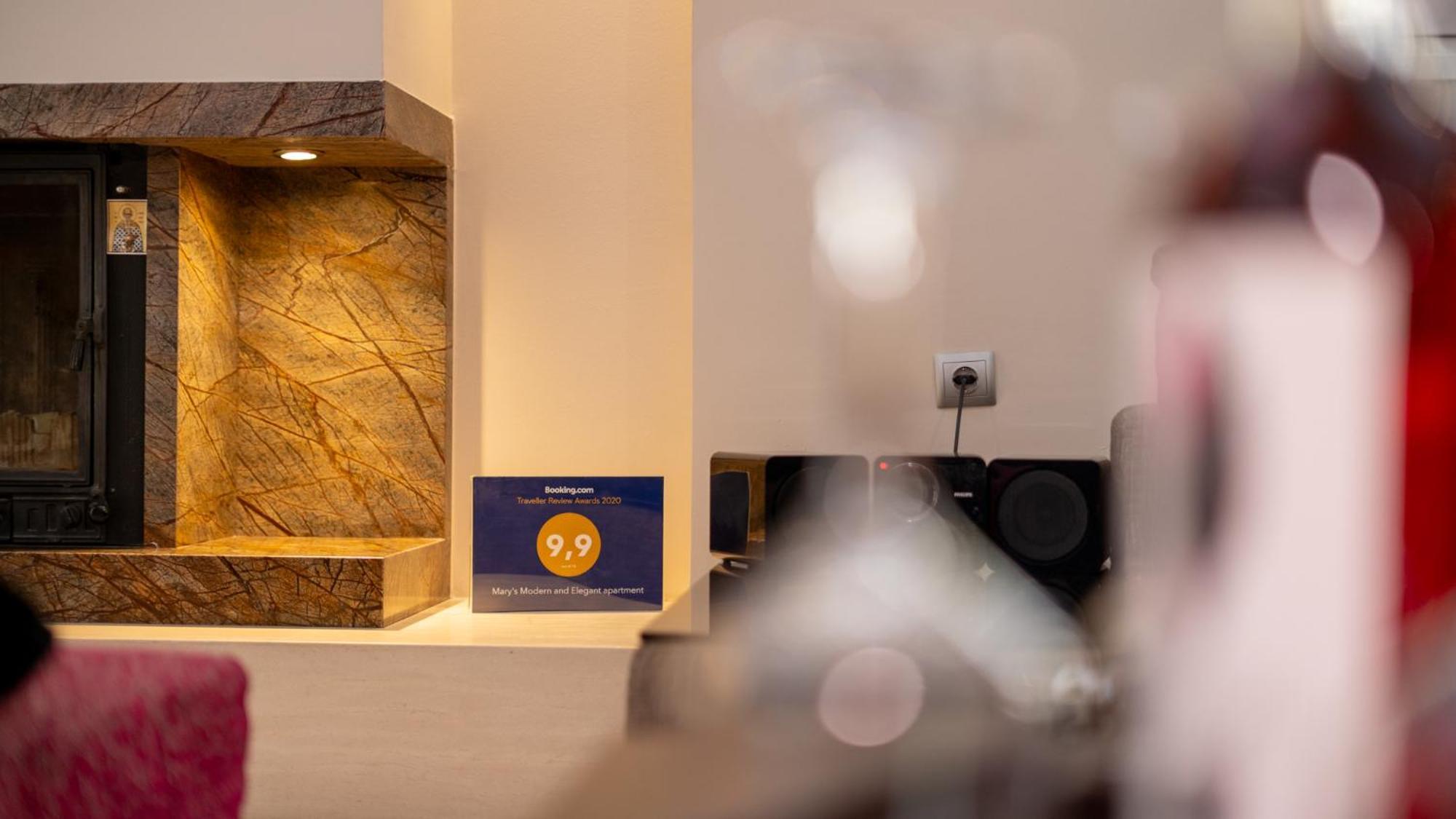 Mary'S Modern And Elegant Apartment กาลัมปากา ภายนอก รูปภาพ